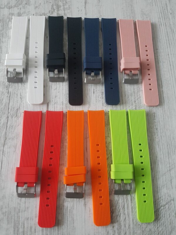 Силиконова каишка за Samsung 20 mm тъмно синя - Image 4